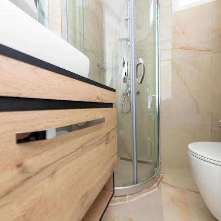 Invigorating Villa With Impressive Sea View In Yalikavak, Bodrum Appartamento Giris