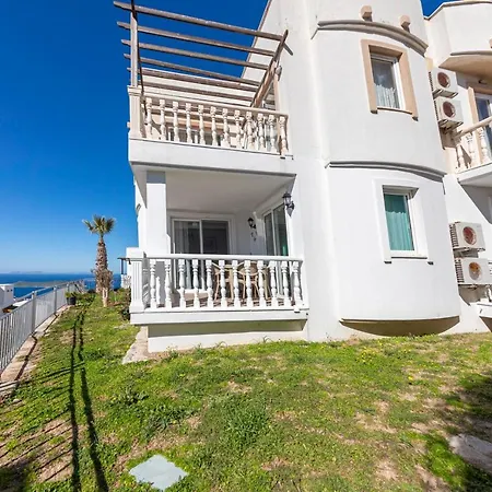 Appartamento Invigorating Villa With Impressive Sea View In Yalikavak, Bodrum